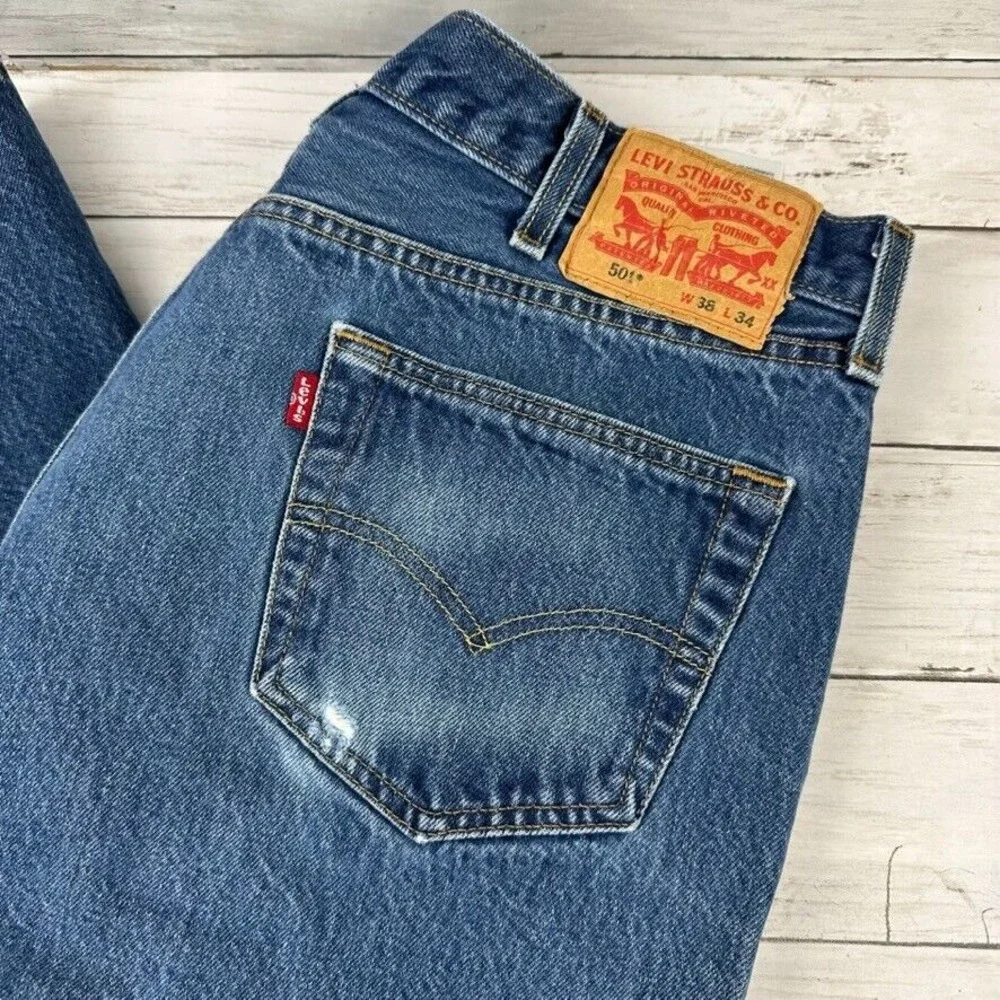 Levis 501 Denim Mens Jeans 38x34 blue Straight fit‎ button fly (Measures 35X30)